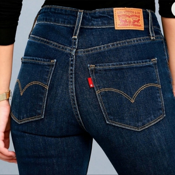 Levis 526 Slender Bootcut Jeans RARE Back Pocket Sustainable Western Womens - Picture 13 of 16